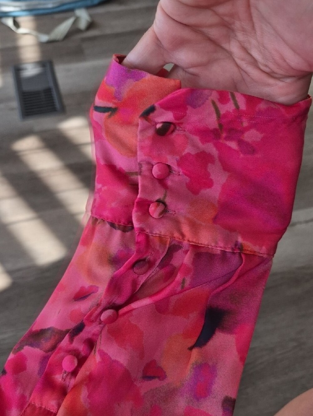 Zara Pink Floral Satin Button-Down Shirt Size Large - Picture 4 of 4